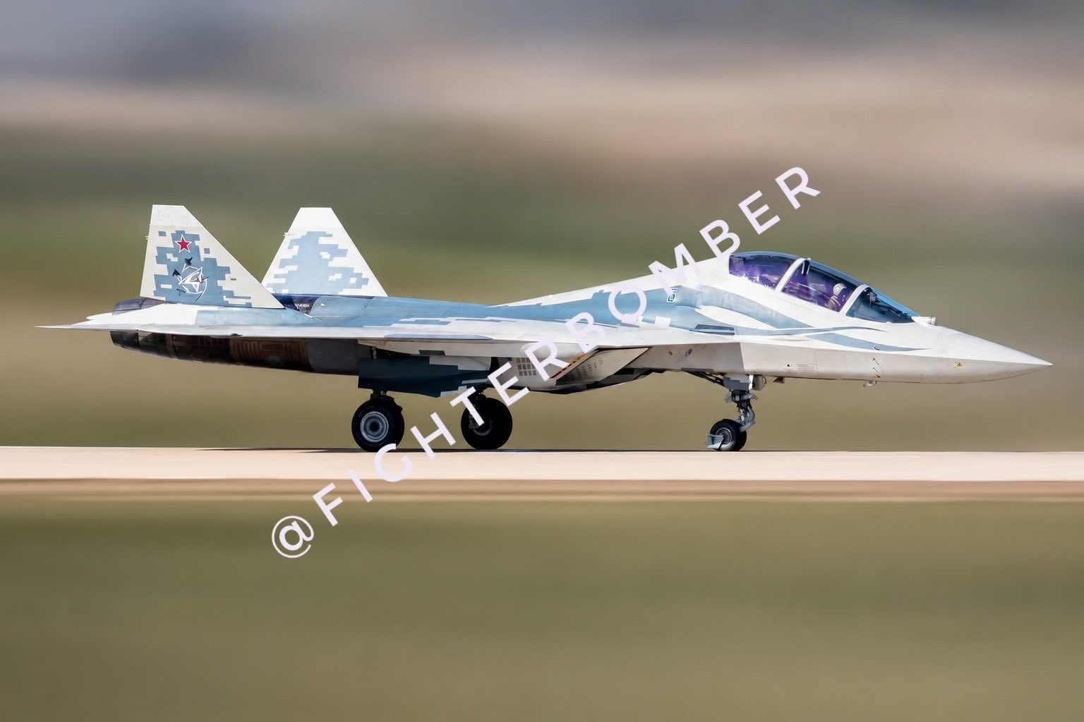 Russia S New Su 57D Two Seat Stealth Fighter Sparks Global Alarm Drone Command Felon Could